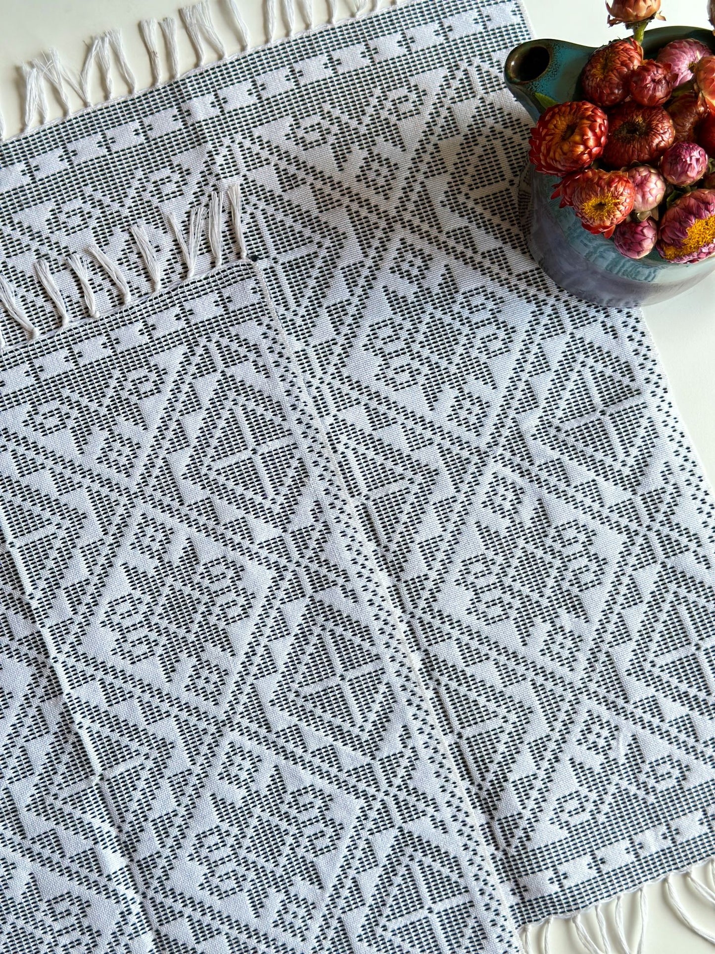 Yakan Placemats - White/Black (Set of 4)
